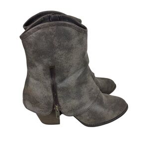 Pop LAUPER ANKLE BOOTS 2 1/2” Block Heel Side Zipper Grey Zipper Closure size 9M